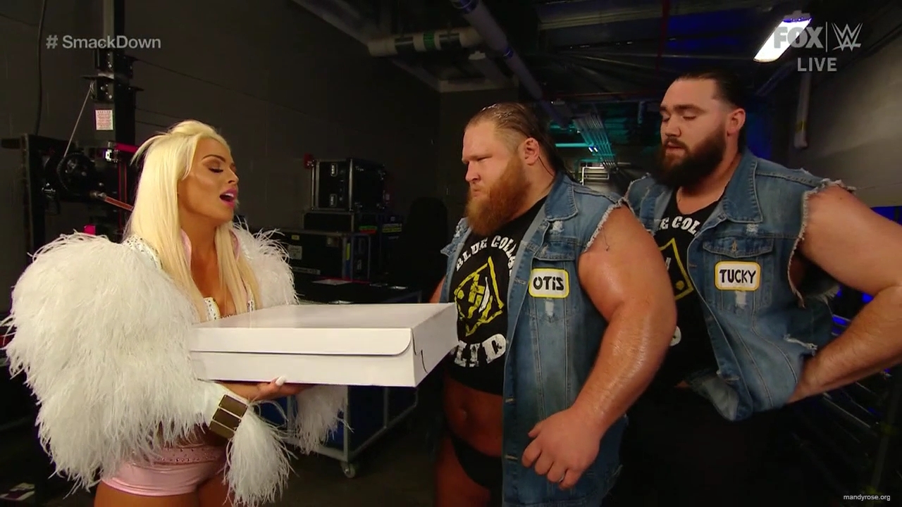 WWE_Friday_Night_SmackDown_2020_01_10_720p_HDTV_x264-NWCHD_mp40106.jpg