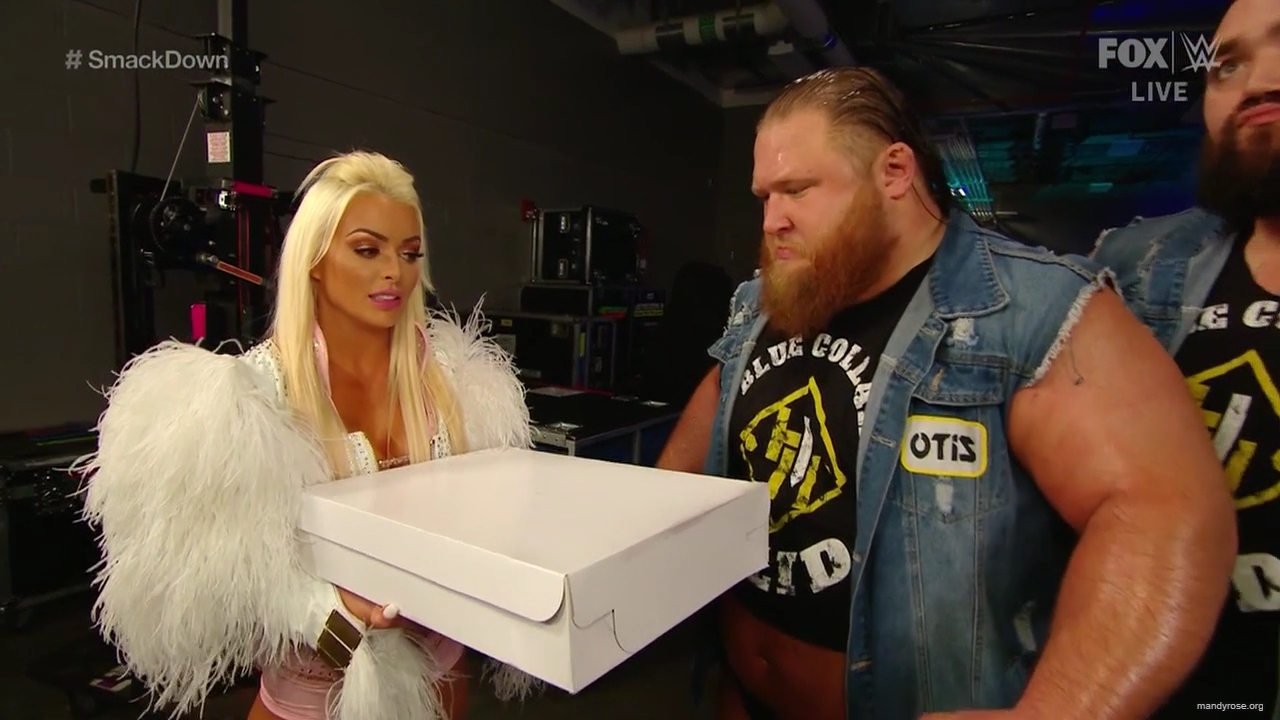 WWE_Friday_Night_SmackDown_2020_01_10_720p_HDTV_x264-NWCHD_mp40111.jpg