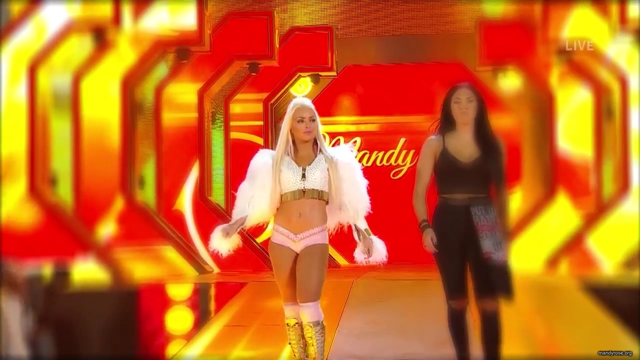 WWE_Friday_Night_SmackDown_2020_01_10_720p_HDTV_x264-NWCHD_mp40171.jpg