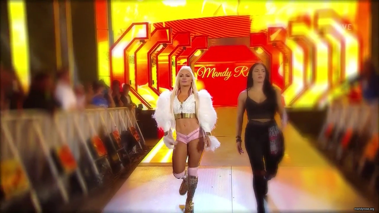 WWE_Friday_Night_SmackDown_2020_01_10_720p_HDTV_x264-NWCHD_mp40174.jpg