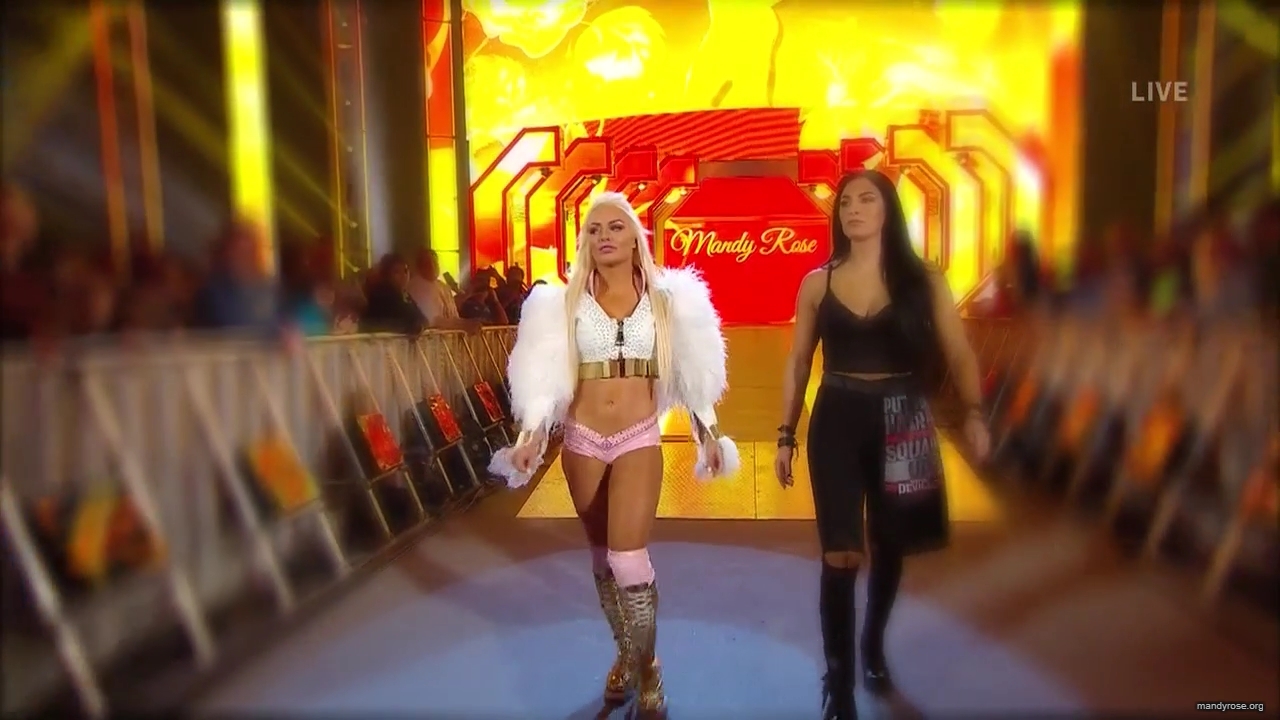 WWE_Friday_Night_SmackDown_2020_01_10_720p_HDTV_x264-NWCHD_mp40176.jpg