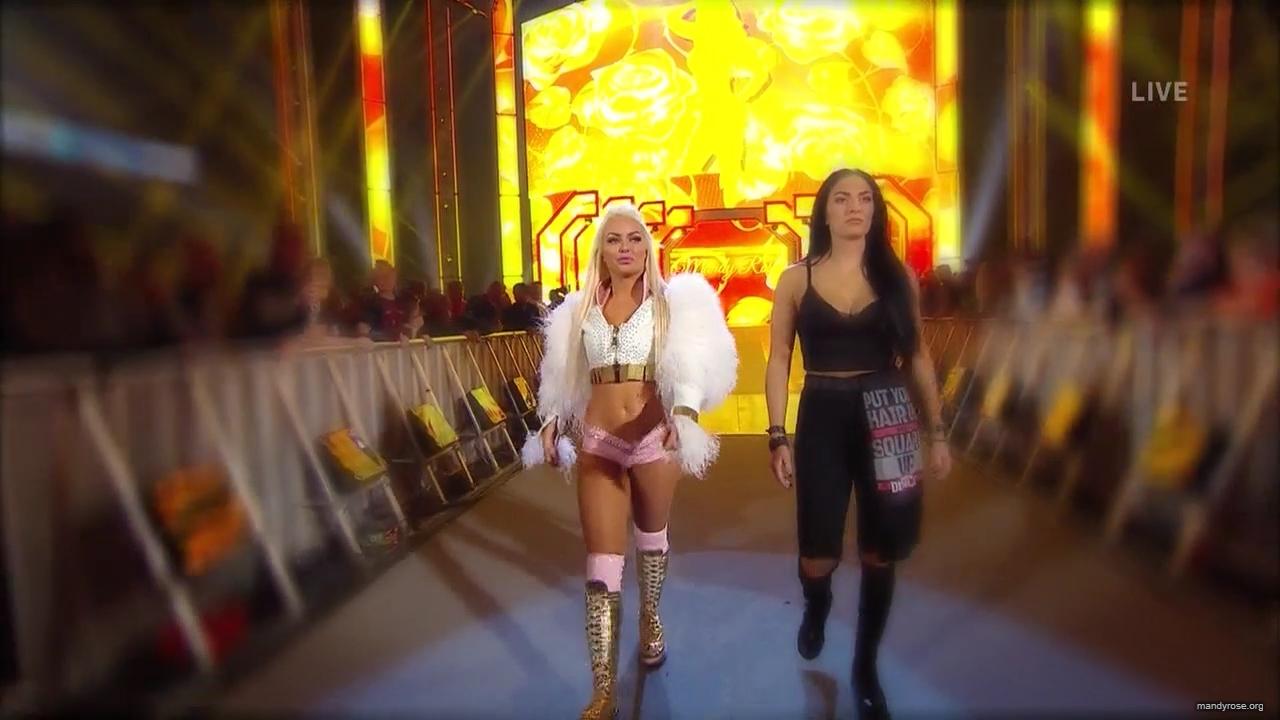 WWE_Friday_Night_SmackDown_2020_01_10_720p_HDTV_x264-NWCHD_mp40178.jpg