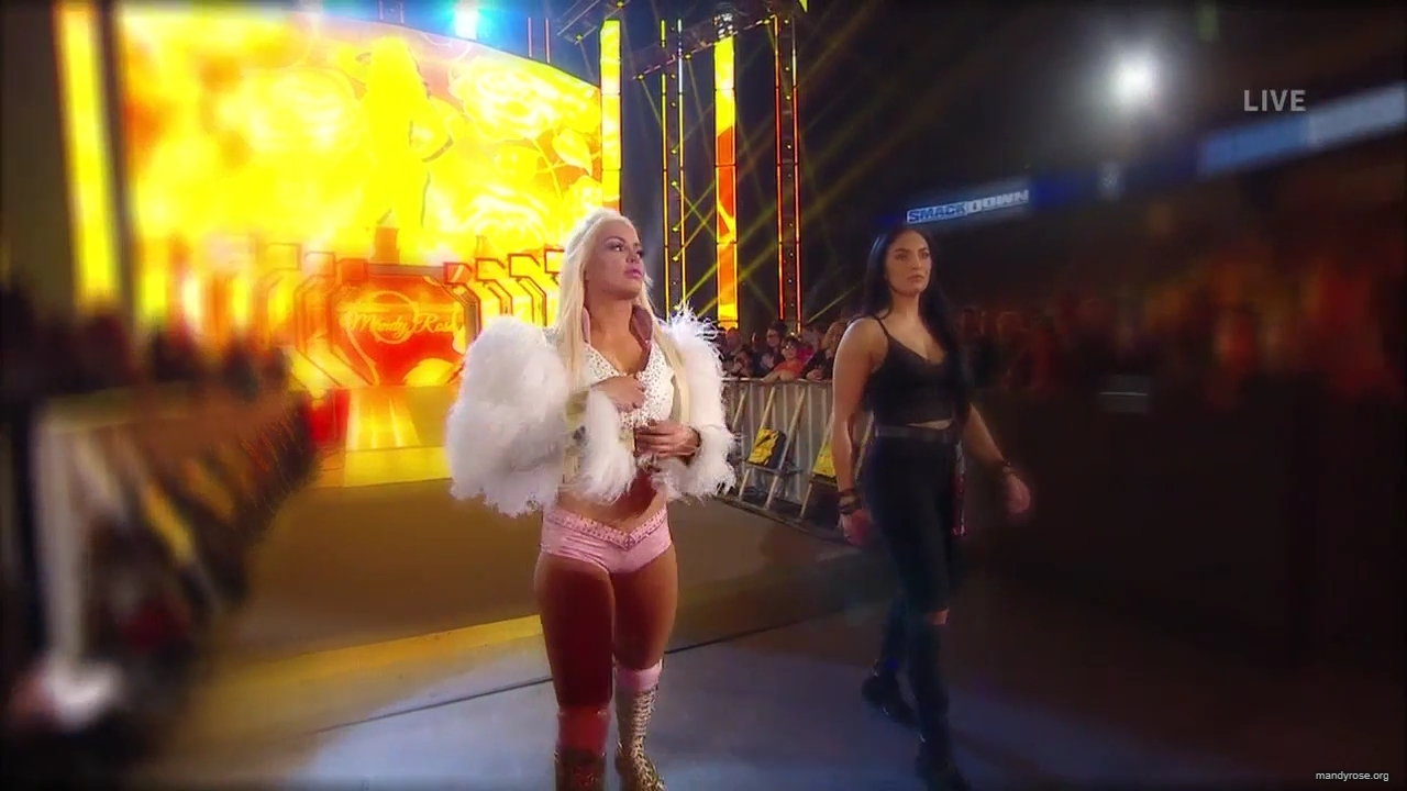 WWE_Friday_Night_SmackDown_2020_01_10_720p_HDTV_x264-NWCHD_mp40181.jpg