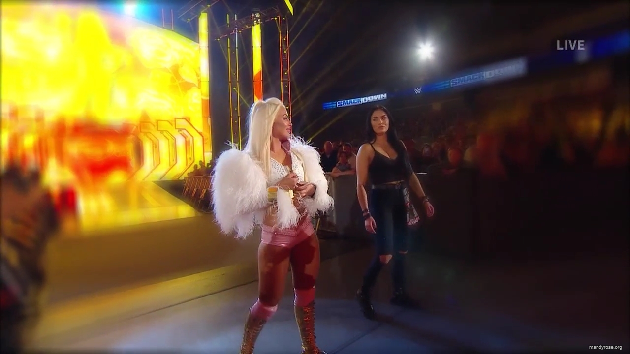 WWE_Friday_Night_SmackDown_2020_01_10_720p_HDTV_x264-NWCHD_mp40182.jpg