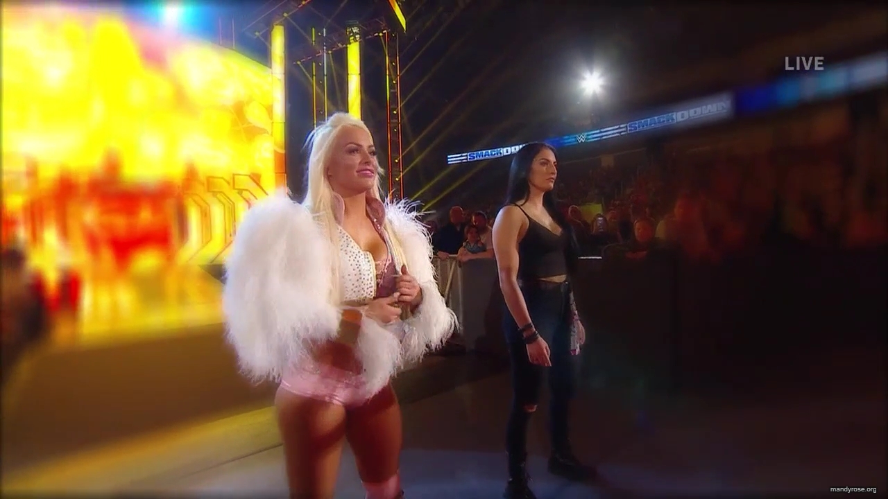 WWE_Friday_Night_SmackDown_2020_01_10_720p_HDTV_x264-NWCHD_mp40183.jpg