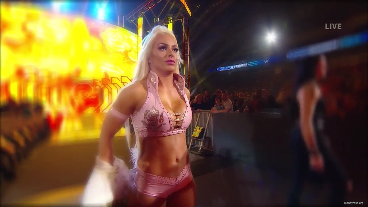 WWE_Friday_Night_SmackDown_2020_01_10_720p_HDTV_x264-NWCHD_mp40185.jpg