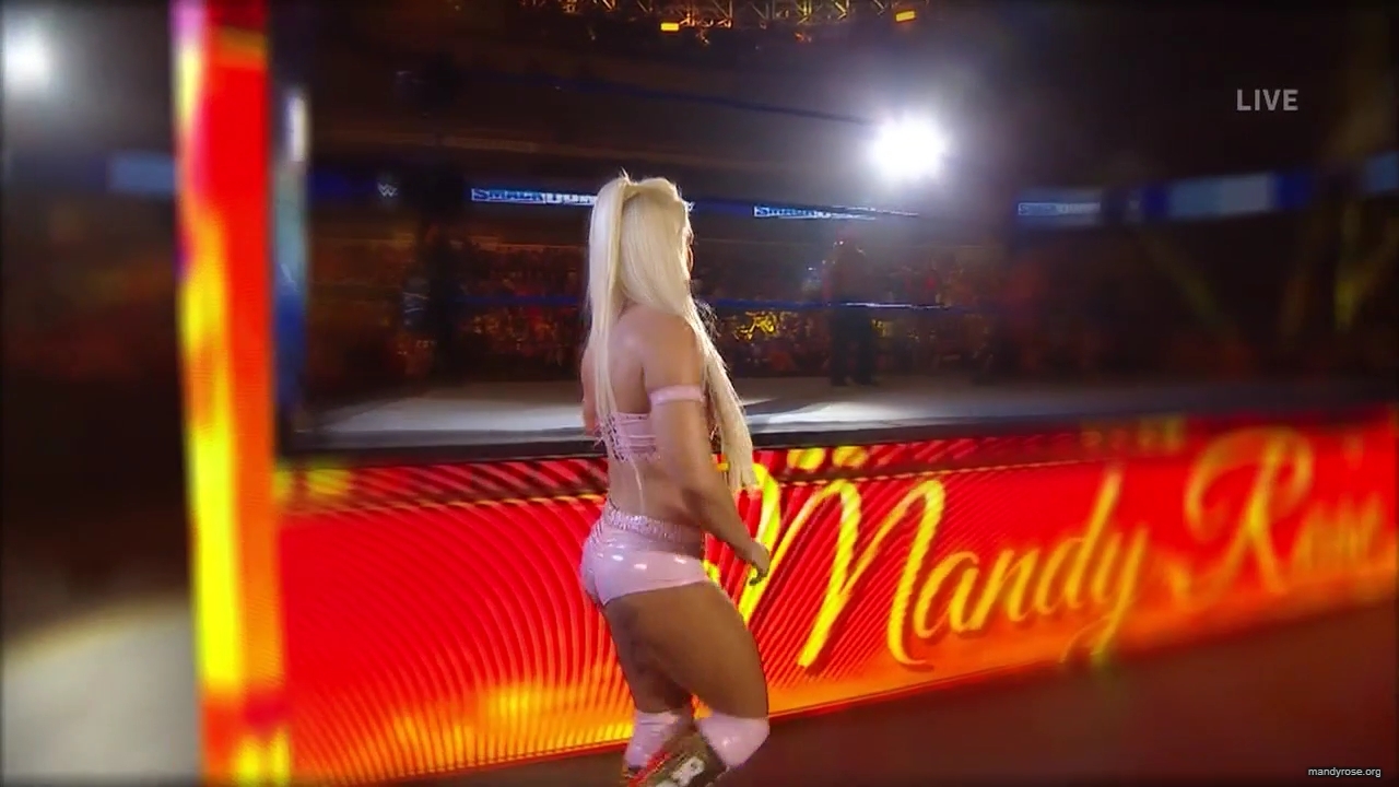 WWE_Friday_Night_SmackDown_2020_01_10_720p_HDTV_x264-NWCHD_mp40191.jpg