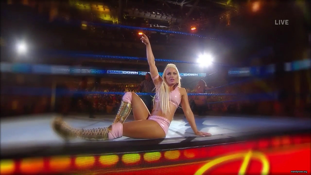 WWE_Friday_Night_SmackDown_2020_01_10_720p_HDTV_x264-NWCHD_mp40194.jpg