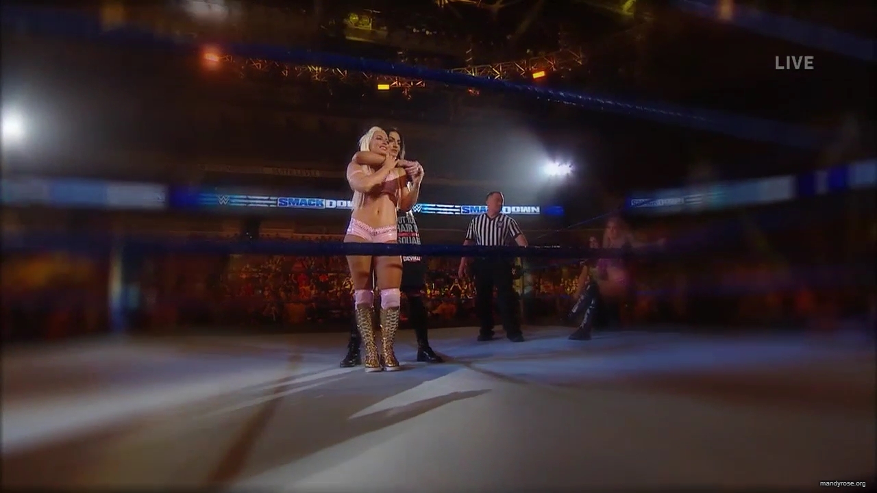 WWE_Friday_Night_SmackDown_2020_01_10_720p_HDTV_x264-NWCHD_mp40203.jpg