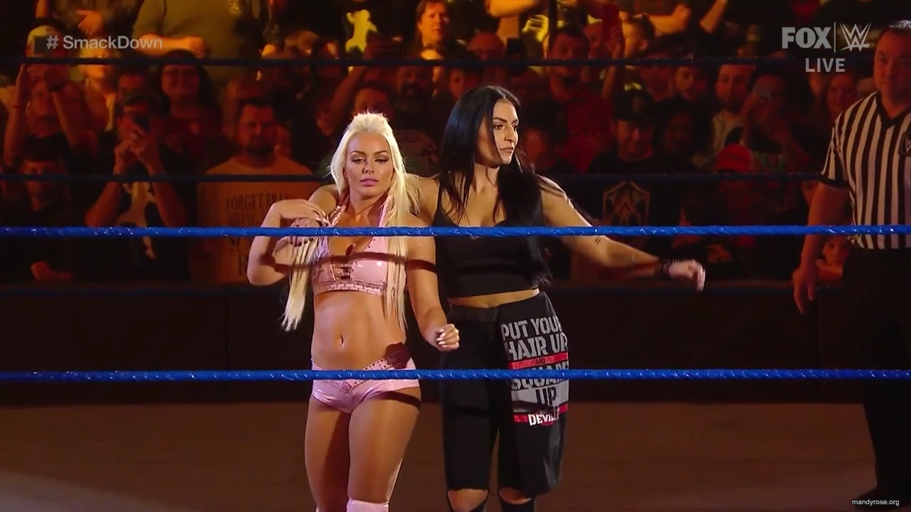 WWE_Friday_Night_SmackDown_2020_01_10_720p_HDTV_x264-NWCHD_mp40206.jpg