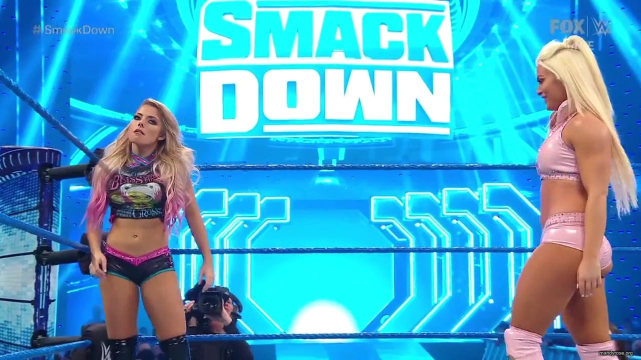 WWE_Friday_Night_SmackDown_2020_01_10_720p_HDTV_x264-NWCHD_mp40235.jpg