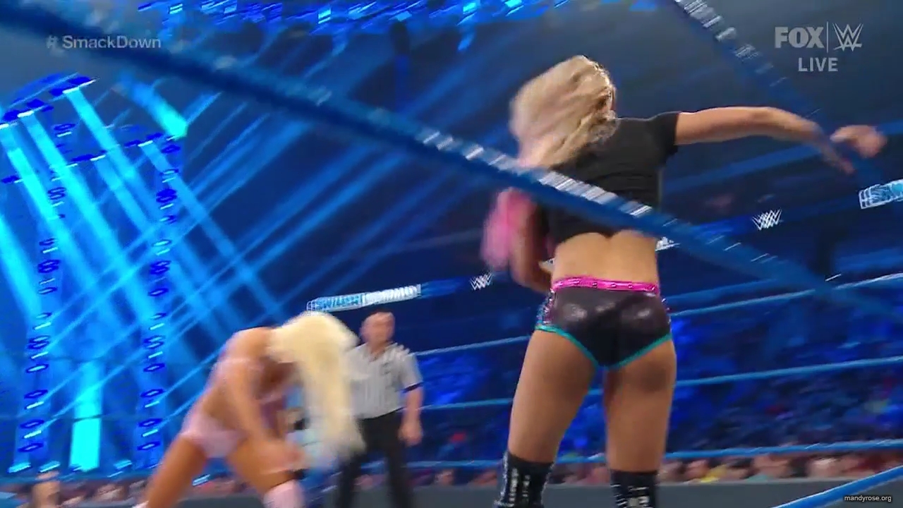 WWE_Friday_Night_SmackDown_2020_01_10_720p_HDTV_x264-NWCHD_mp40248.jpg