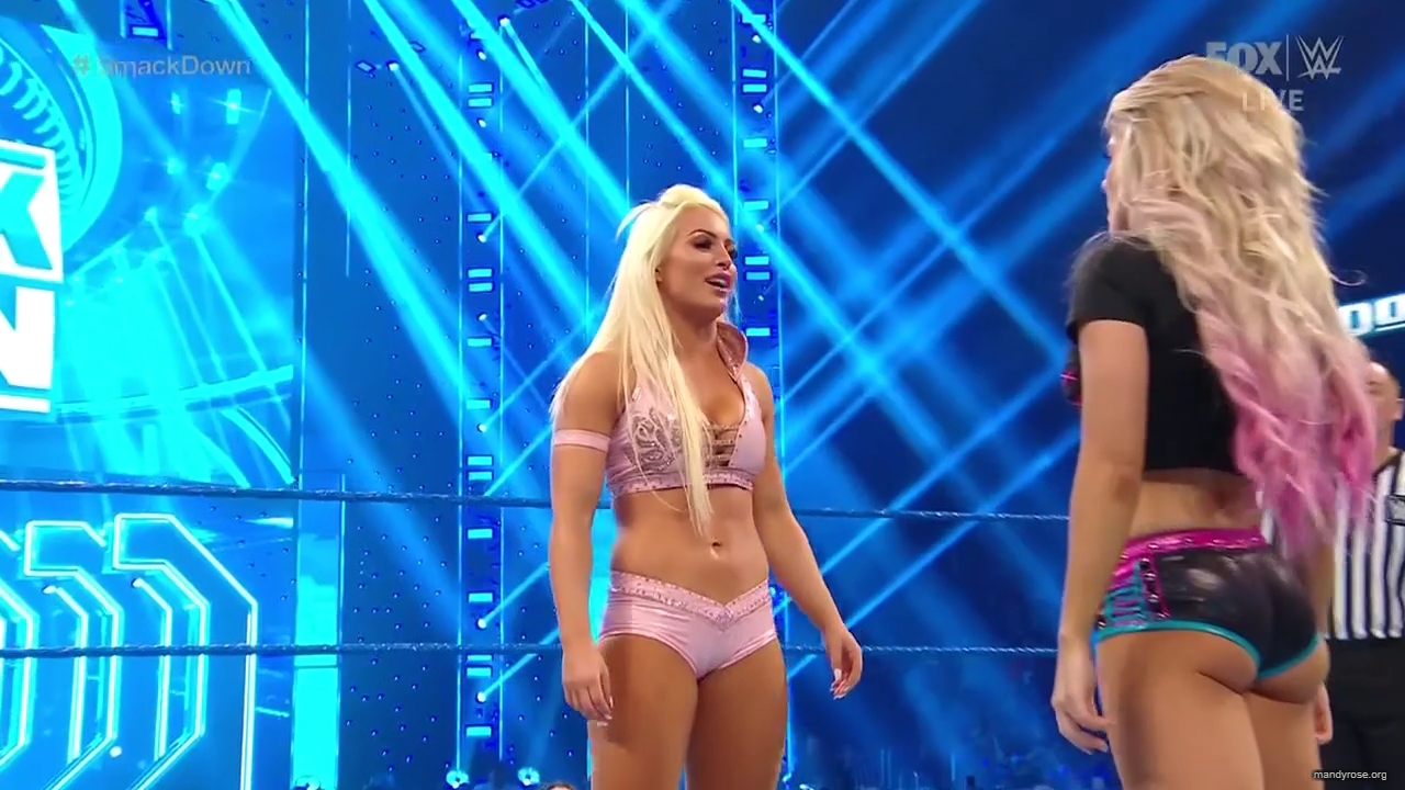 WWE_Friday_Night_SmackDown_2020_01_10_720p_HDTV_x264-NWCHD_mp40251.jpg