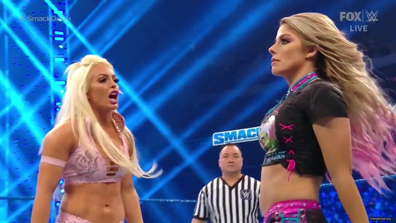 WWE_Friday_Night_SmackDown_2020_01_10_720p_HDTV_x264-NWCHD_mp40253.jpg