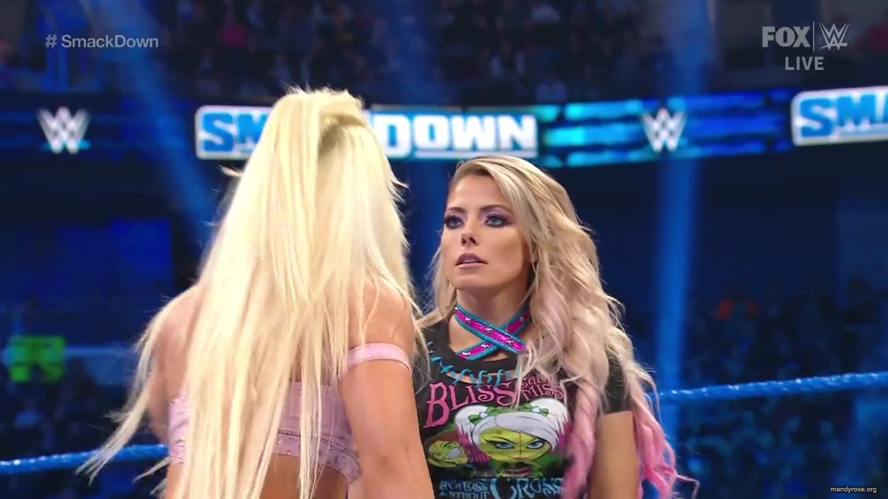 WWE_Friday_Night_SmackDown_2020_01_10_720p_HDTV_x264-NWCHD_mp40254.jpg