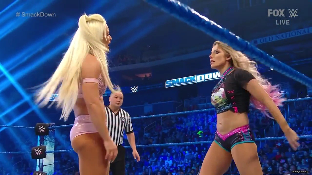 WWE_Friday_Night_SmackDown_2020_01_10_720p_HDTV_x264-NWCHD_mp40259.jpg