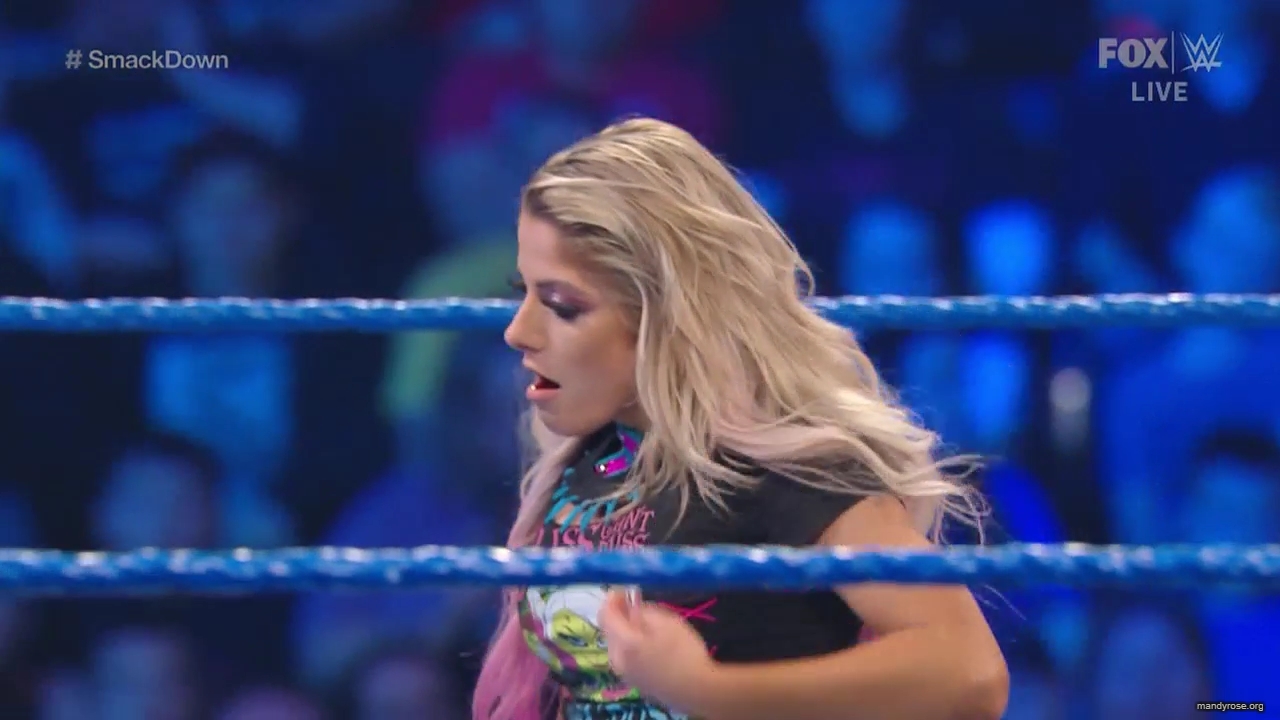 WWE_Friday_Night_SmackDown_2020_01_10_720p_HDTV_x264-NWCHD_mp40262.jpg