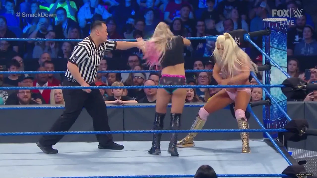 WWE_Friday_Night_SmackDown_2020_01_10_720p_HDTV_x264-NWCHD_mp40276.jpg