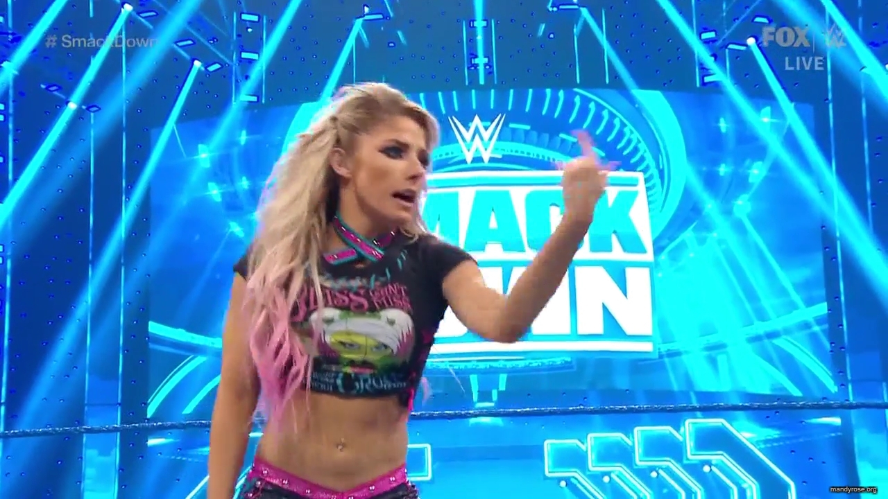 WWE_Friday_Night_SmackDown_2020_01_10_720p_HDTV_x264-NWCHD_mp40282.jpg