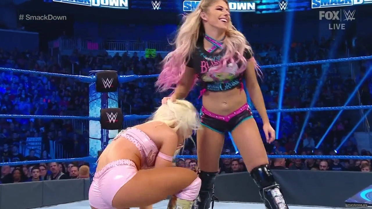 WWE_Friday_Night_SmackDown_2020_01_10_720p_HDTV_x264-NWCHD_mp40290.jpg