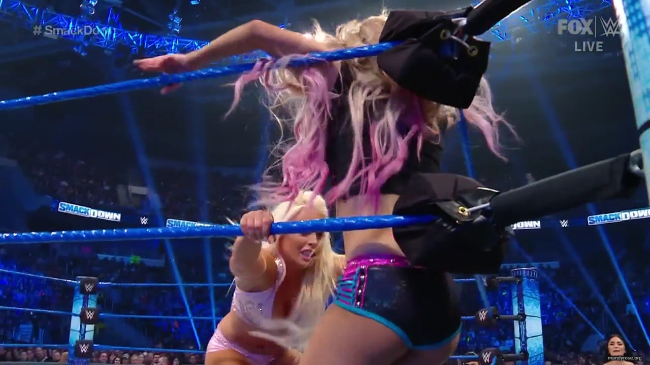 WWE_Friday_Night_SmackDown_2020_01_10_720p_HDTV_x264-NWCHD_mp40295.jpg