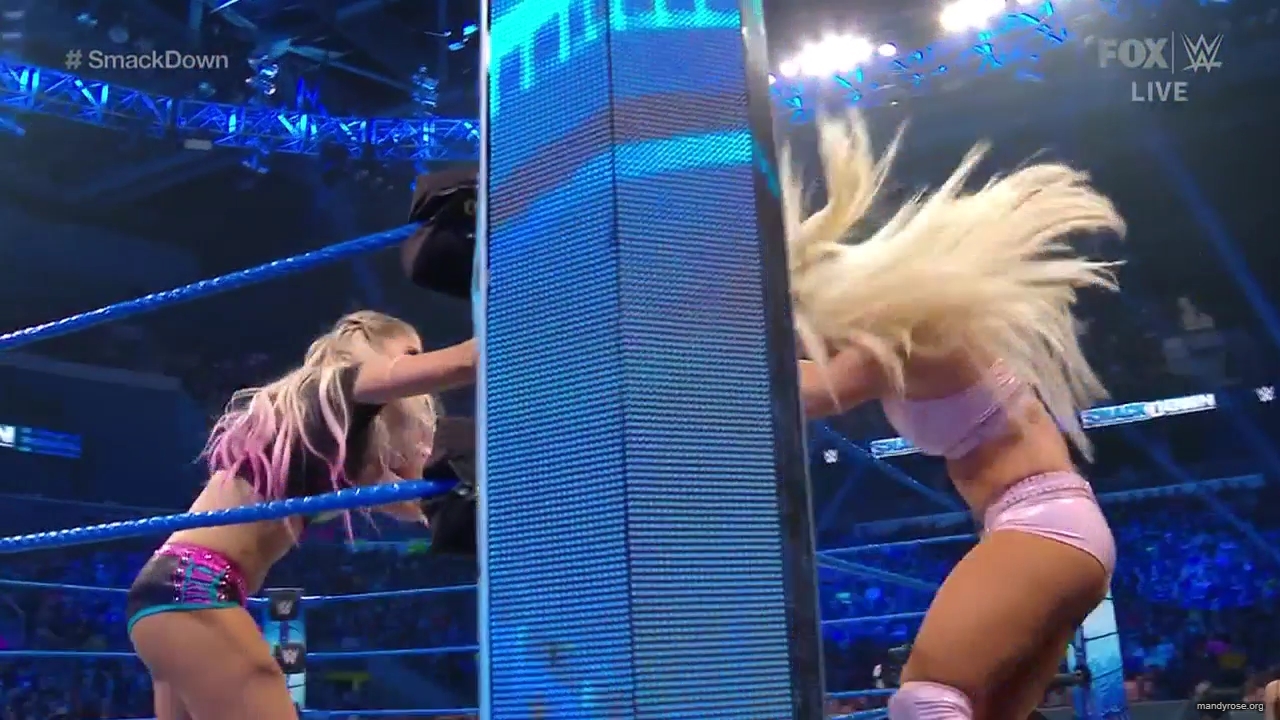 WWE_Friday_Night_SmackDown_2020_01_10_720p_HDTV_x264-NWCHD_mp40306.jpg