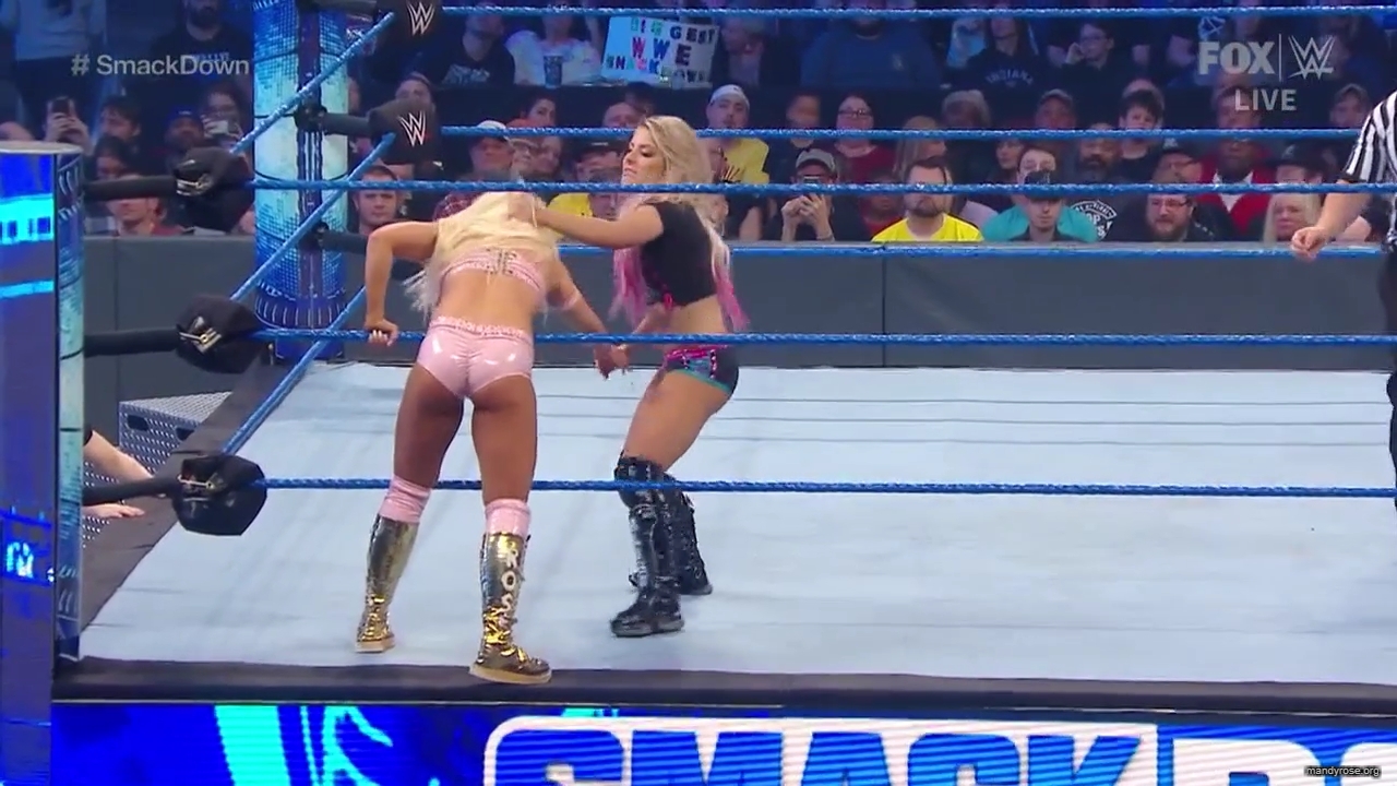 WWE_Friday_Night_SmackDown_2020_01_10_720p_HDTV_x264-NWCHD_mp40309.jpg