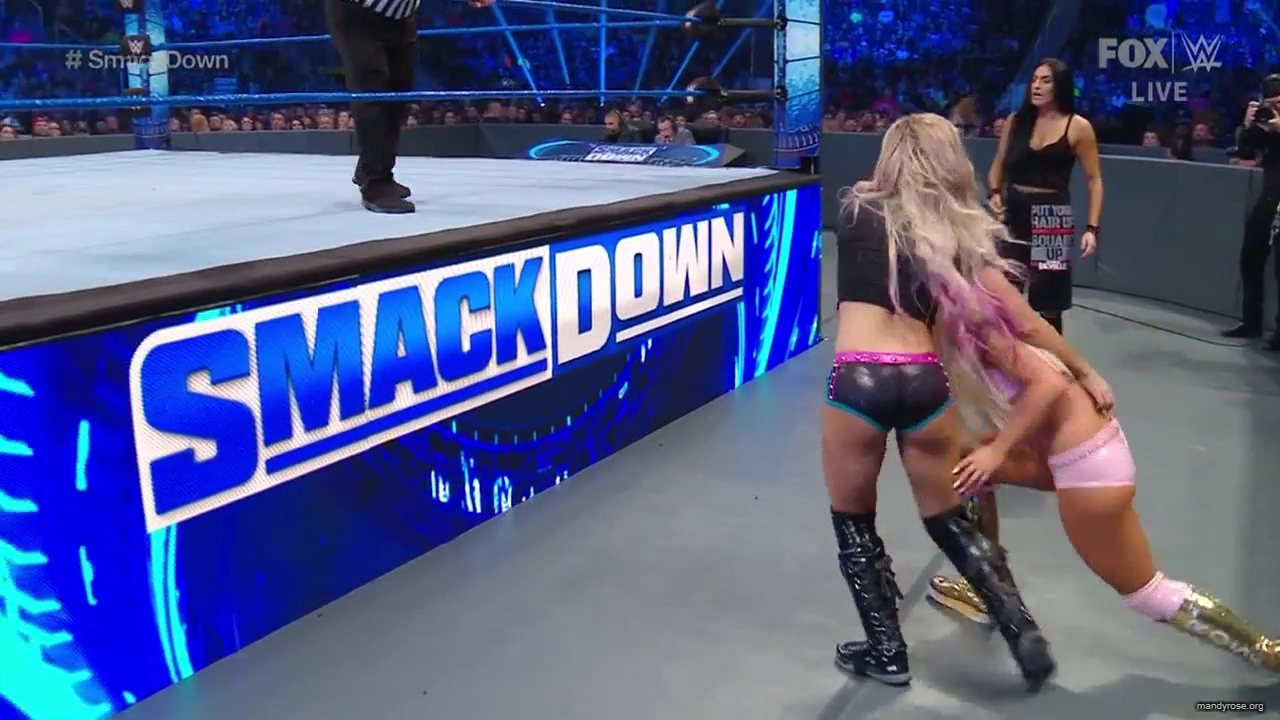 WWE_Friday_Night_SmackDown_2020_01_10_720p_HDTV_x264-NWCHD_mp40324.jpg