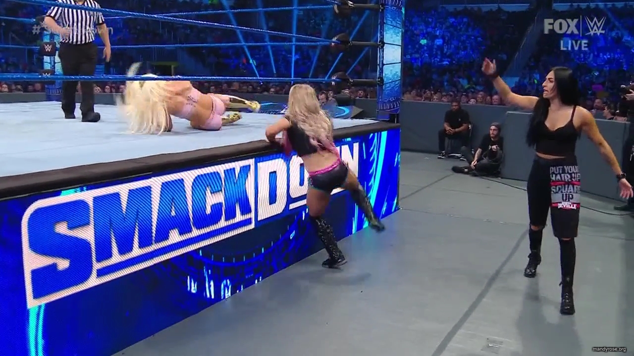 WWE_Friday_Night_SmackDown_2020_01_10_720p_HDTV_x264-NWCHD_mp40326.jpg
