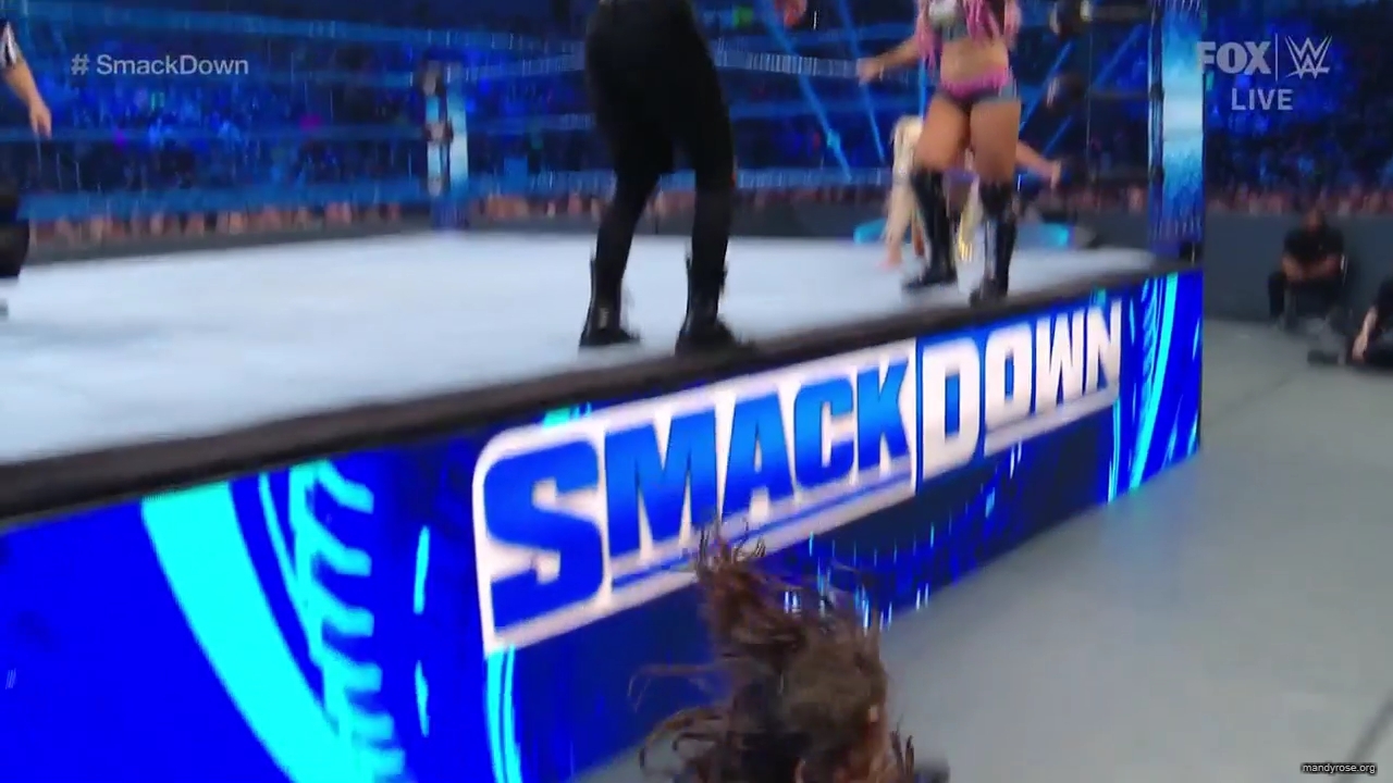 WWE_Friday_Night_SmackDown_2020_01_10_720p_HDTV_x264-NWCHD_mp40332.jpg