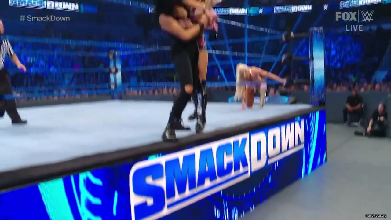 WWE_Friday_Night_SmackDown_2020_01_10_720p_HDTV_x264-NWCHD_mp40333.jpg