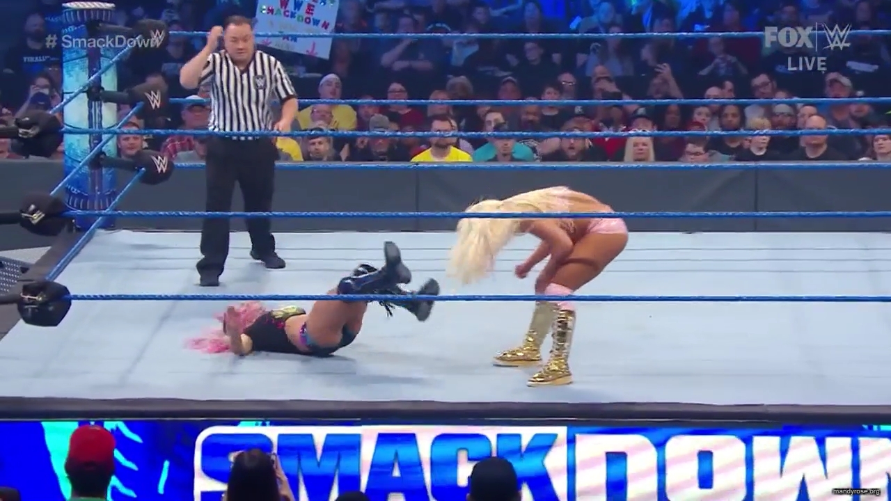 WWE_Friday_Night_SmackDown_2020_01_10_720p_HDTV_x264-NWCHD_mp40337.jpg