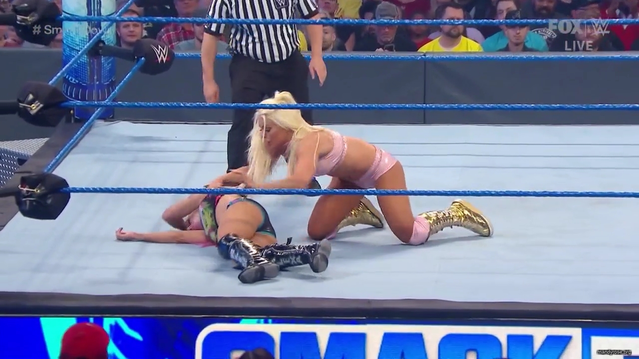 WWE_Friday_Night_SmackDown_2020_01_10_720p_HDTV_x264-NWCHD_mp40339.jpg