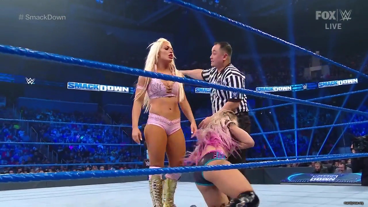 WWE_Friday_Night_SmackDown_2020_01_10_720p_HDTV_x264-NWCHD_mp40362.jpg