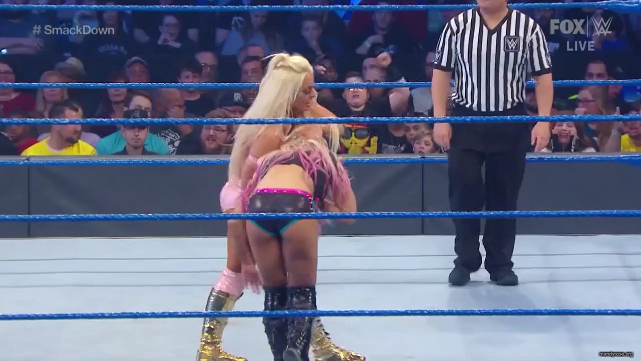 WWE_Friday_Night_SmackDown_2020_01_10_720p_HDTV_x264-NWCHD_mp40365.jpg