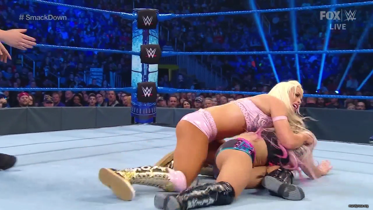 WWE_Friday_Night_SmackDown_2020_01_10_720p_HDTV_x264-NWCHD_mp40370.jpg
