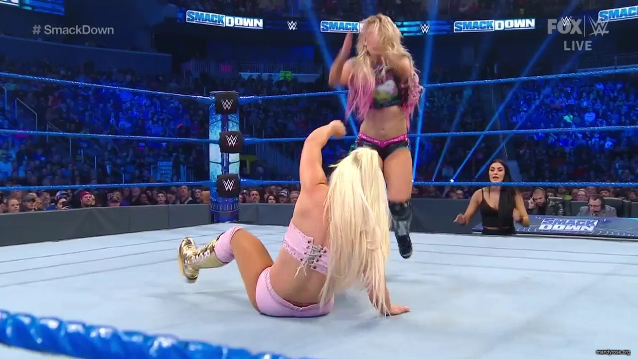 WWE_Friday_Night_SmackDown_2020_01_10_720p_HDTV_x264-NWCHD_mp40425.jpg