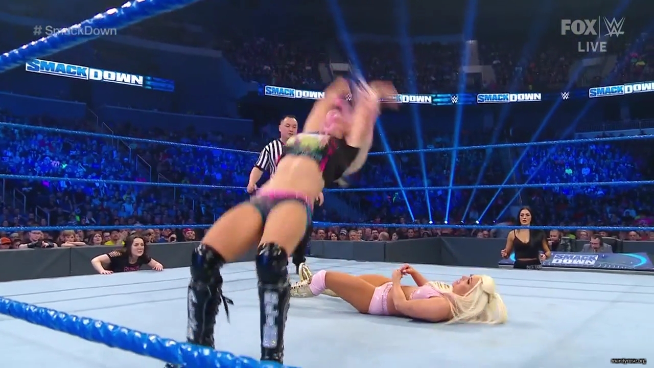 WWE_Friday_Night_SmackDown_2020_01_10_720p_HDTV_x264-NWCHD_mp40435.jpg