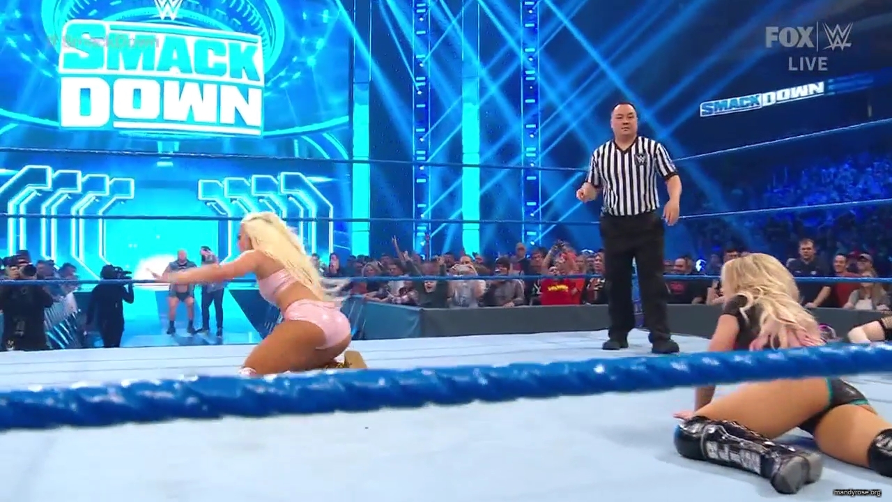 WWE_Friday_Night_SmackDown_2020_01_10_720p_HDTV_x264-NWCHD_mp40457.jpg