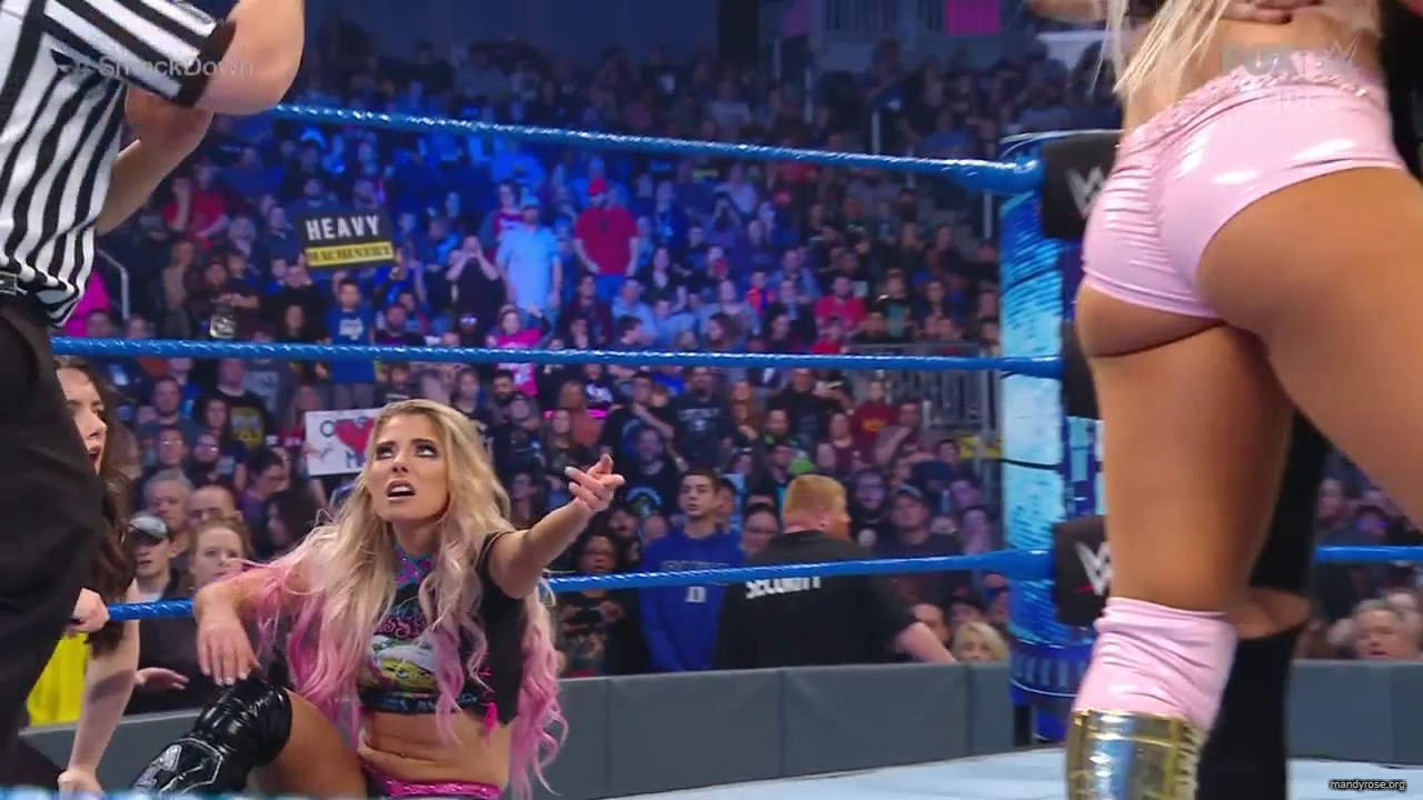 WWE_Friday_Night_SmackDown_2020_01_10_720p_HDTV_x264-NWCHD_mp40466.jpg