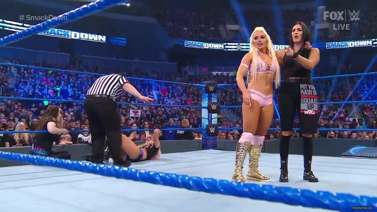 WWE_Friday_Night_SmackDown_2020_01_10_720p_HDTV_x264-NWCHD_mp40471.jpg