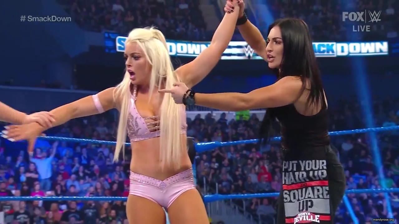 WWE_Friday_Night_SmackDown_2020_01_10_720p_HDTV_x264-NWCHD_mp40481.jpg
