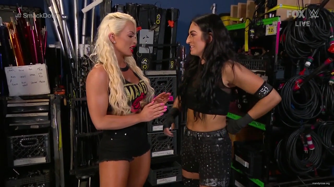 WWE_Friday_Night_SmackDown_2020_01_17_720p_HDTV_x264-NWCHD_mp40019.jpg