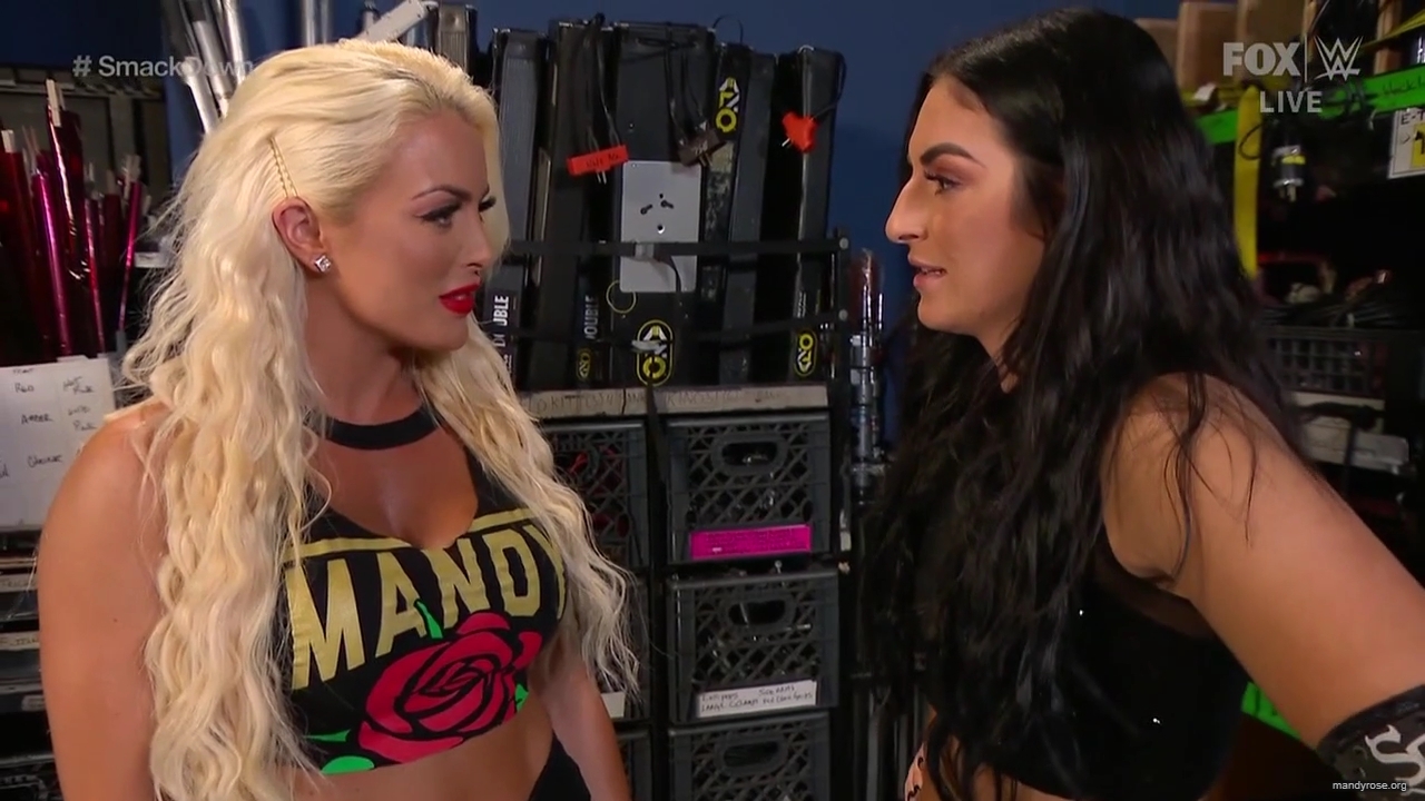 WWE_Friday_Night_SmackDown_2020_01_17_720p_HDTV_x264-NWCHD_mp40035.jpg