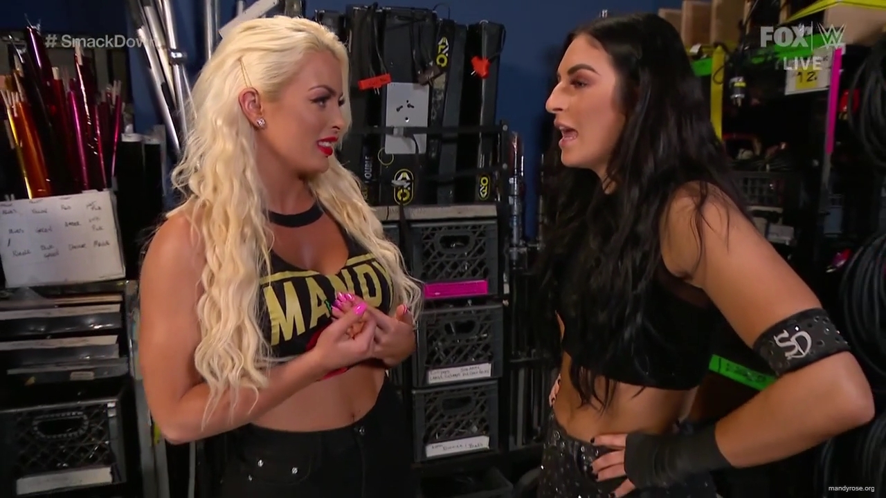 WWE_Friday_Night_SmackDown_2020_01_17_720p_HDTV_x264-NWCHD_mp40037.jpg