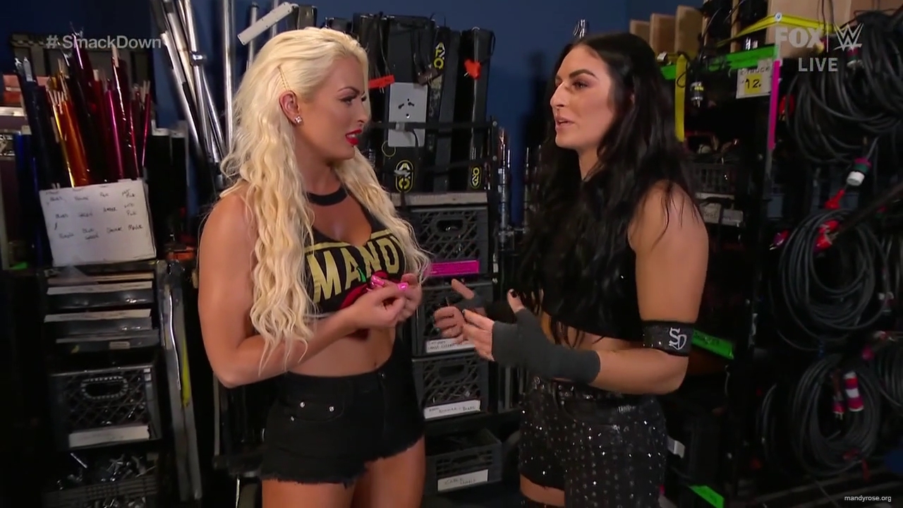 WWE_Friday_Night_SmackDown_2020_01_17_720p_HDTV_x264-NWCHD_mp40038.jpg