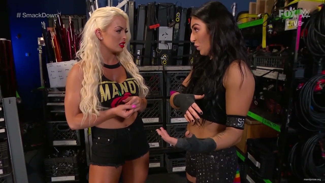WWE_Friday_Night_SmackDown_2020_01_17_720p_HDTV_x264-NWCHD_mp40040.jpg