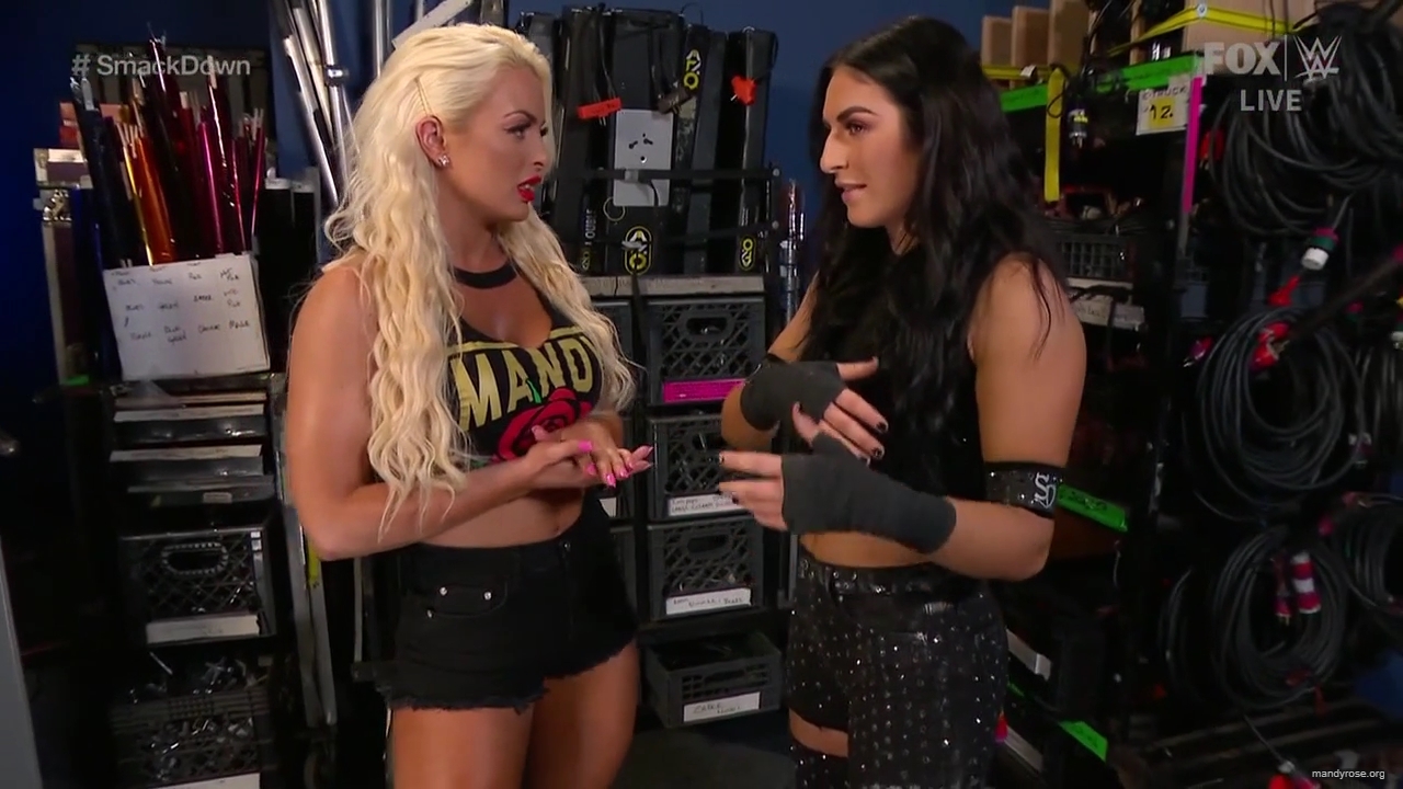 WWE_Friday_Night_SmackDown_2020_01_17_720p_HDTV_x264-NWCHD_mp40041.jpg