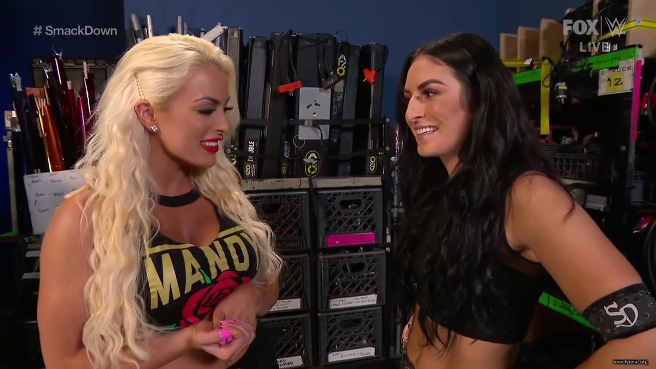 WWE_Friday_Night_SmackDown_2020_01_17_720p_HDTV_x264-NWCHD_mp40048.jpg