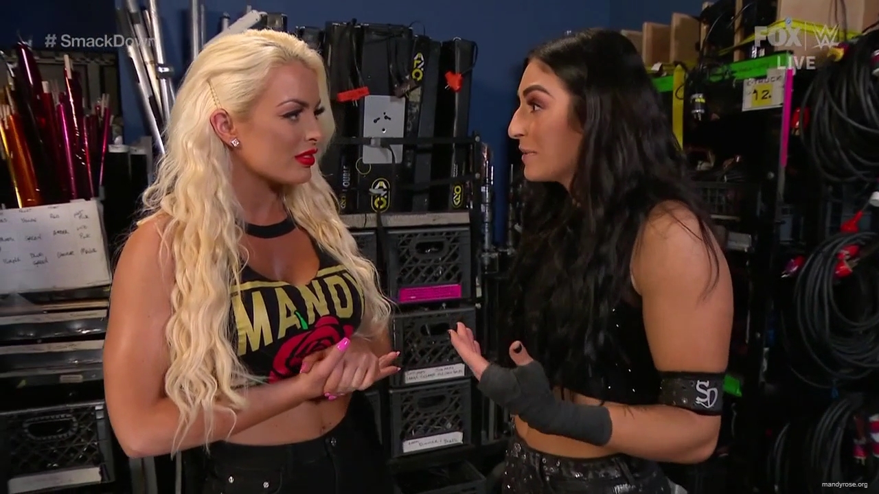 WWE_Friday_Night_SmackDown_2020_01_17_720p_HDTV_x264-NWCHD_mp40051.jpg